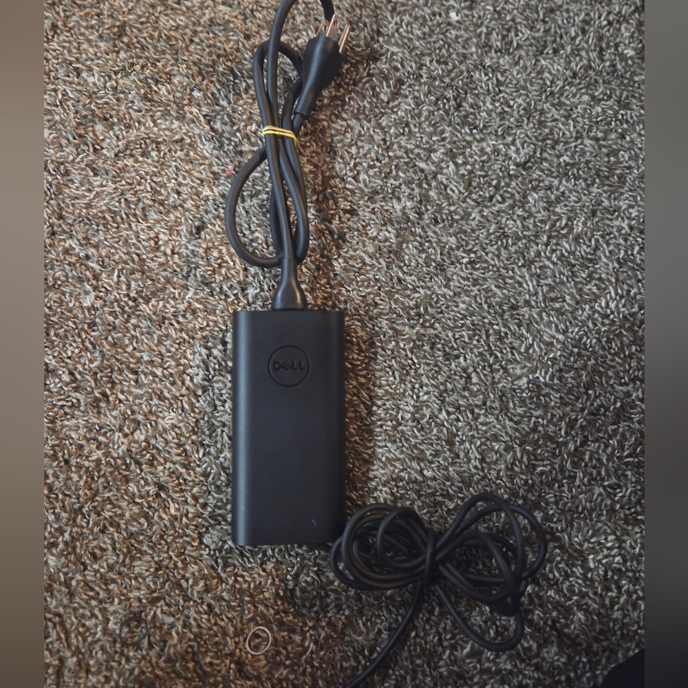 Dell 90W Power Adapter in Black